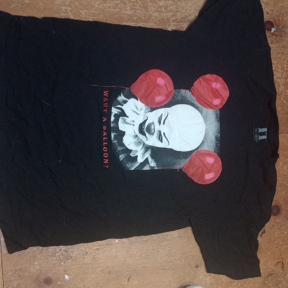 Black and Red Short Sleeve Tee with Playful Skull Design